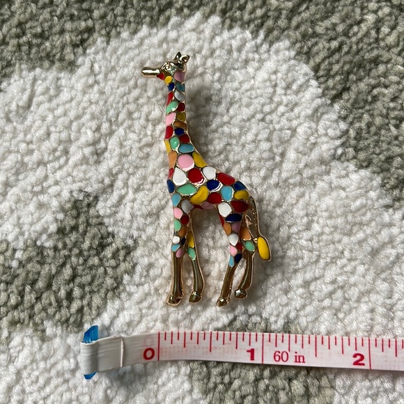 Giraffe 🦒 Brooch - Picture 4 of 5